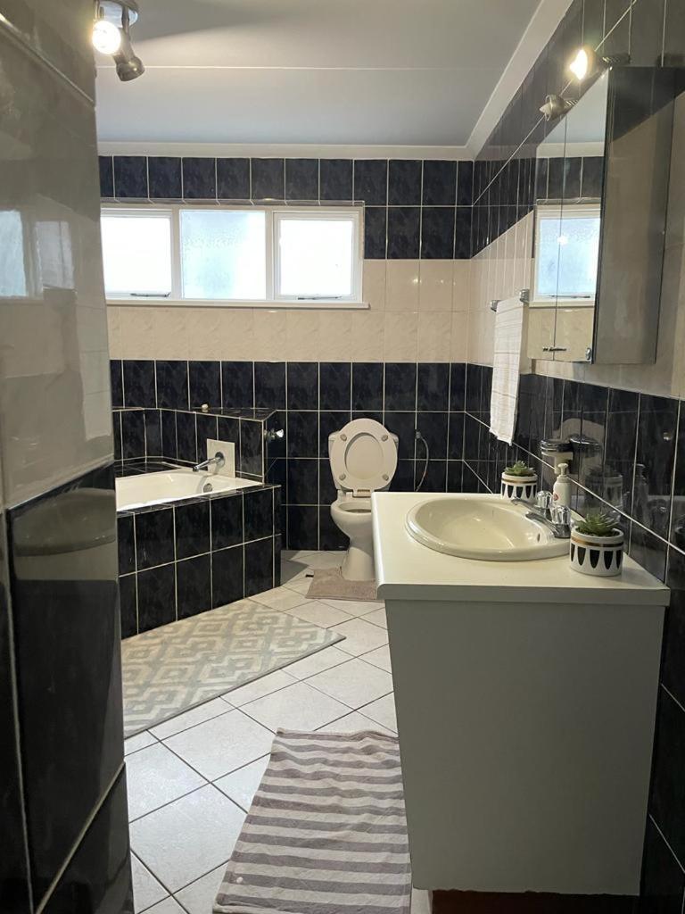 Coastwave Guest House Walvis Bay Ngoại thất bức ảnh