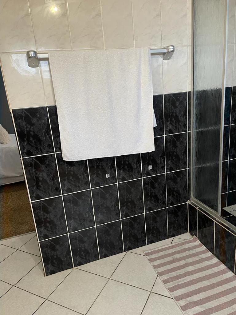 Coastwave Guest House Walvis Bay Ngoại thất bức ảnh