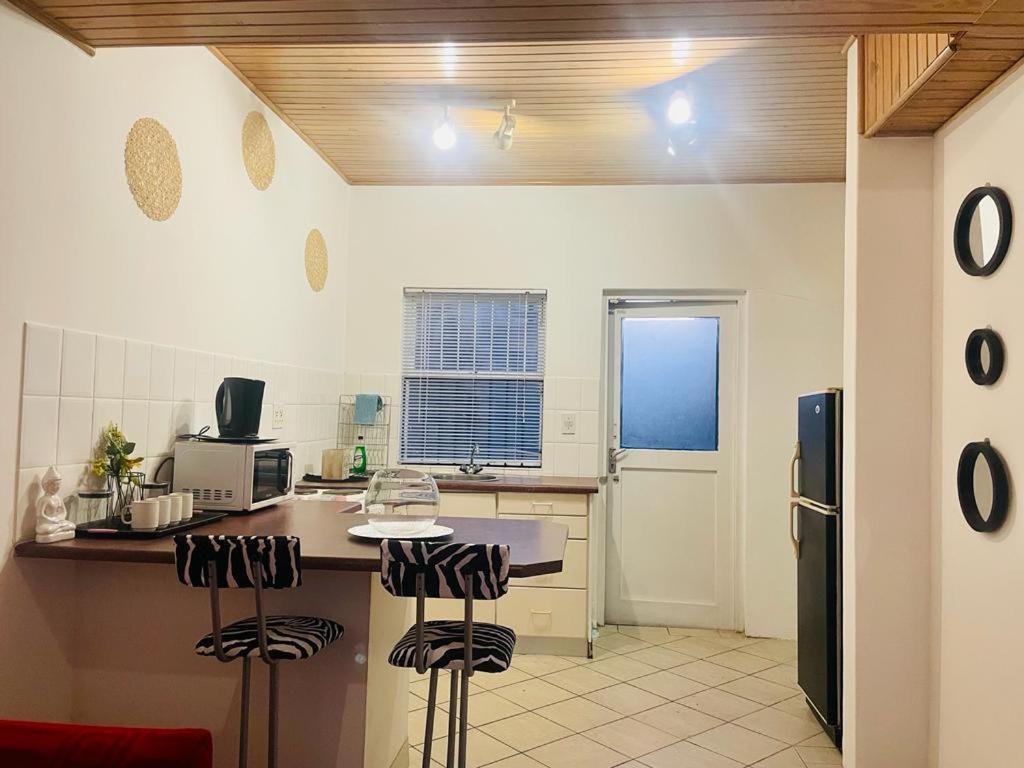 Coastwave Guest House Walvis Bay Ngoại thất bức ảnh