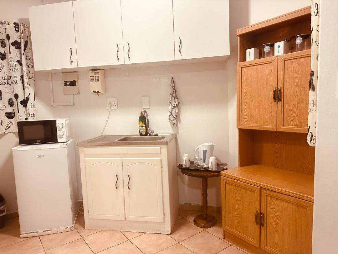 Coastwave Guest House Walvis Bay Ngoại thất bức ảnh